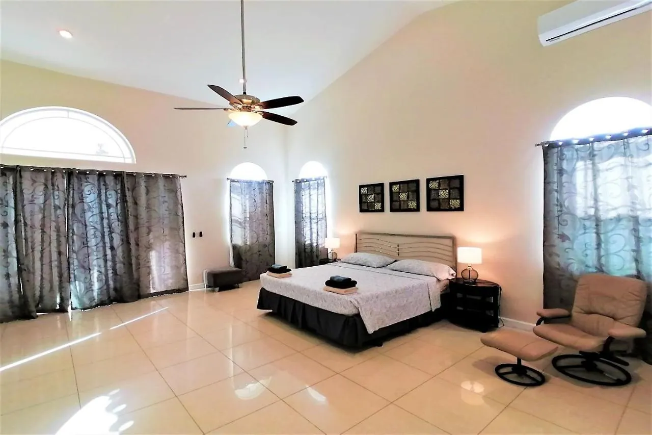 Villa Magic Time - Oceanfront Willibrordus