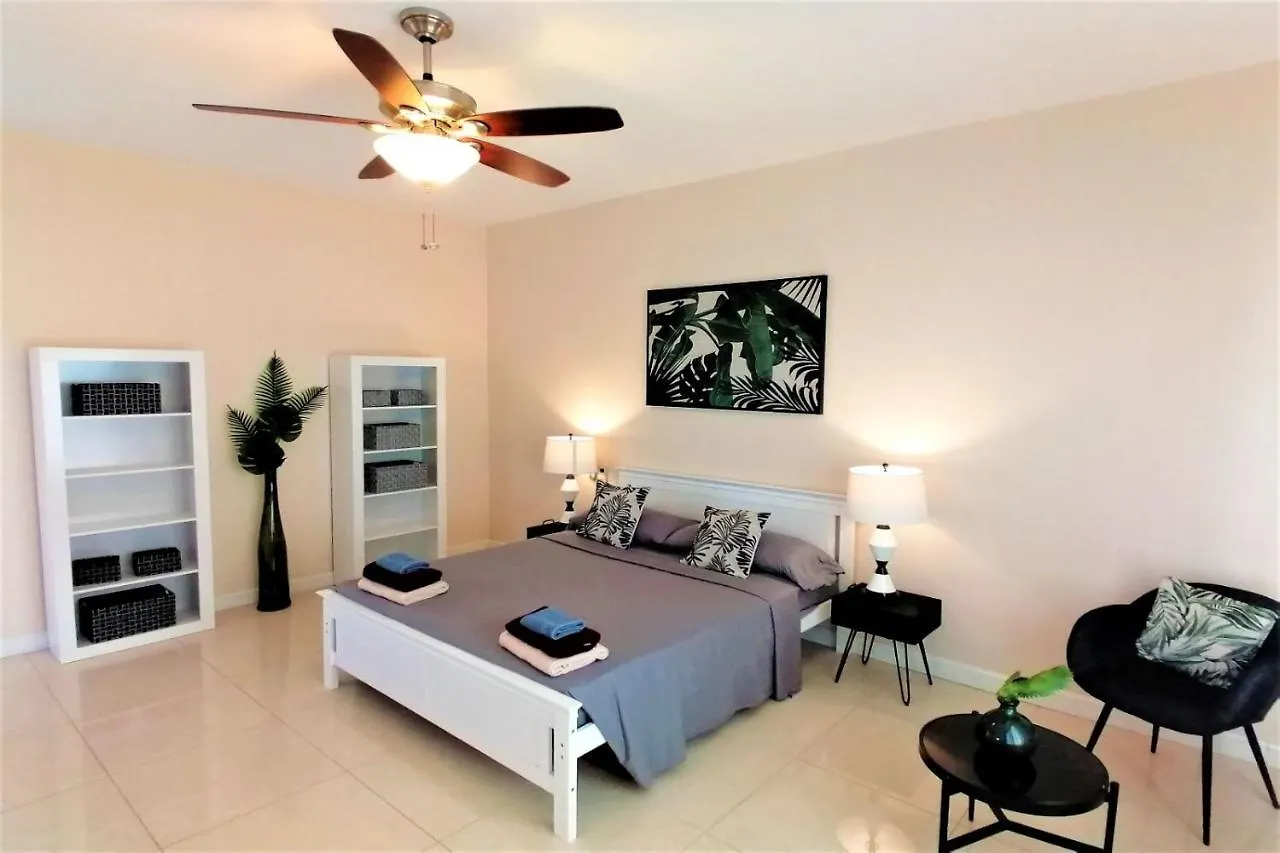 Villa Magic Time - Oceanfront Willibrordus